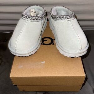 Brand New Gray Ugg slide (9c)